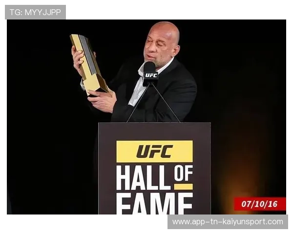 UFC拳手面目狰狞，赛后仍怒吼场馆——硬汉精神的巅峰展现