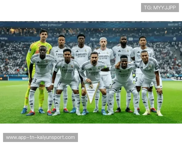 皇家马德里—弗朗西斯科·阿尔瓦雷斯倚住对手完成破门